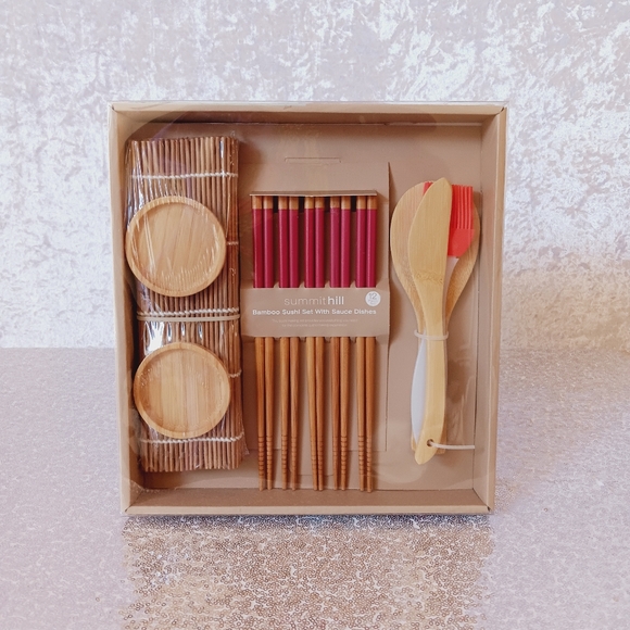 Bamboo Sushi Set with Sauce Dishes 12 pc - Picture 4 of 6